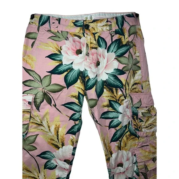 Lucky Brand Tropical Floral Cargo Capri Pants Pink Green White Bloom Print 10/30 - Picture 2 of 11